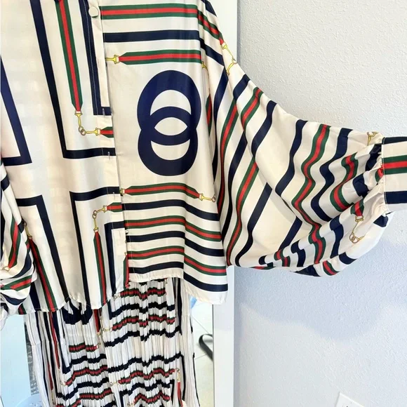 Elegant Silk Batwing Blouse and Pleated Bottom 2 Piece Set - Picture 5 of 13